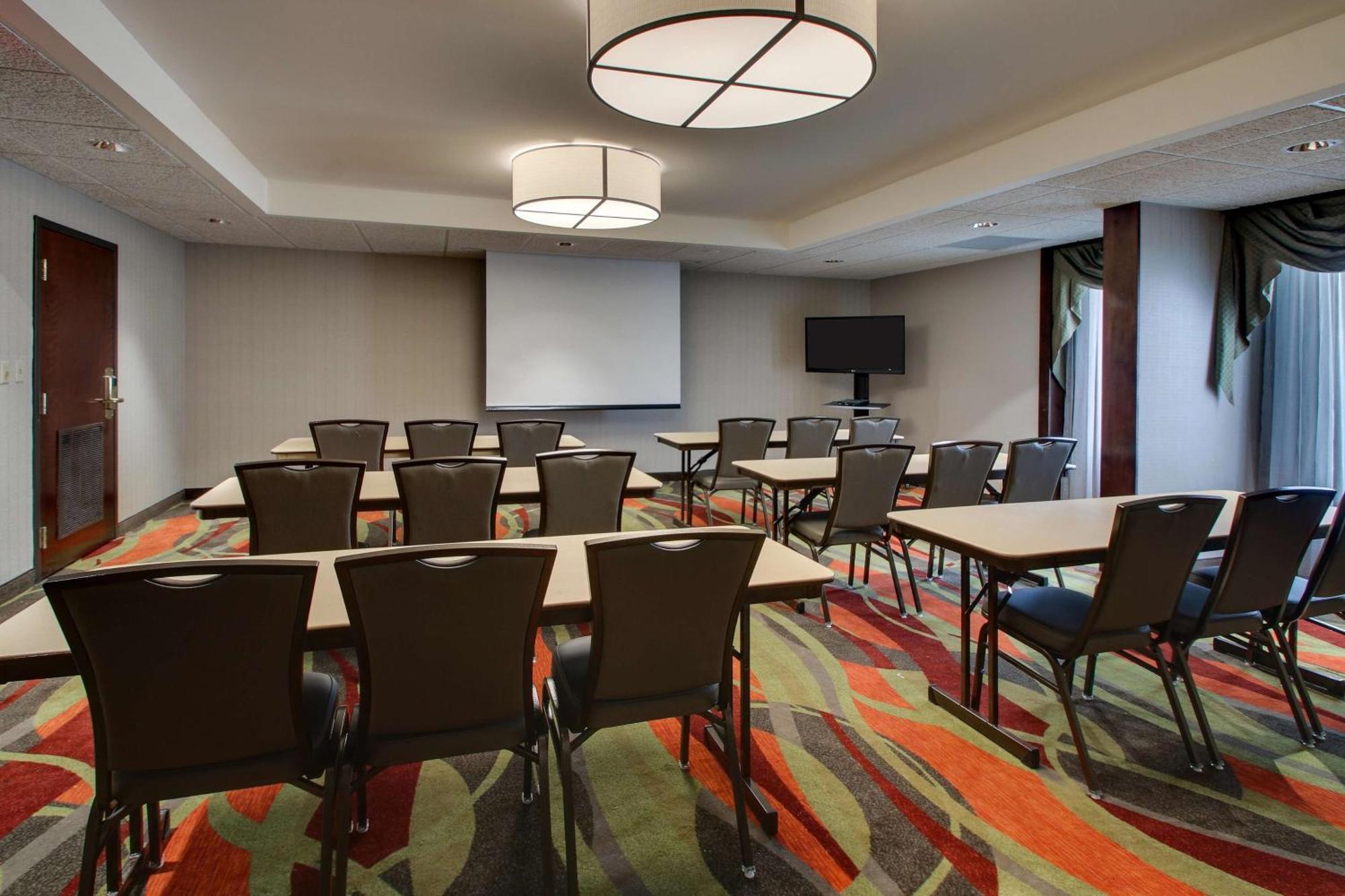 Drury Inn & Suites โบว์ลิงกรีน ภายนอก รูปภาพ