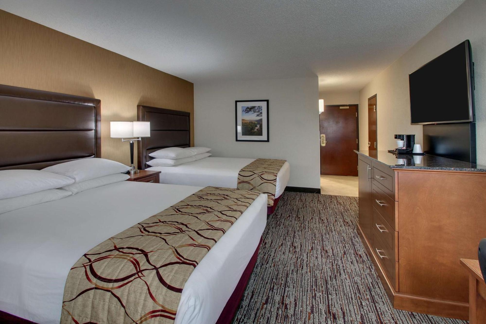 Drury Inn & Suites โบว์ลิงกรีน ภายนอก รูปภาพ