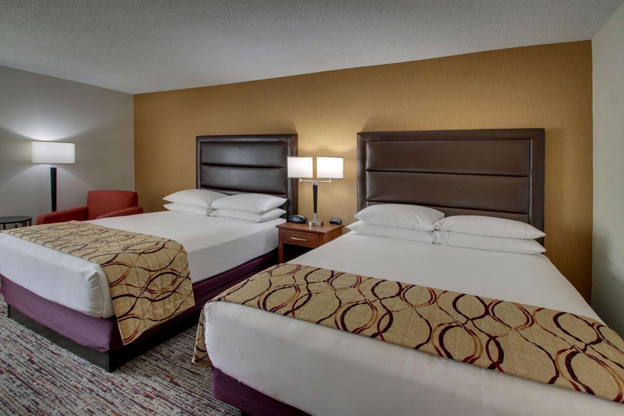 Drury Inn & Suites โบว์ลิงกรีน ภายนอก รูปภาพ